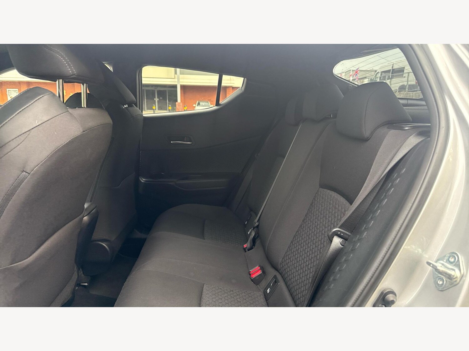 Used Toyota C-HR 2023 for sale - 76370753: Photo 15