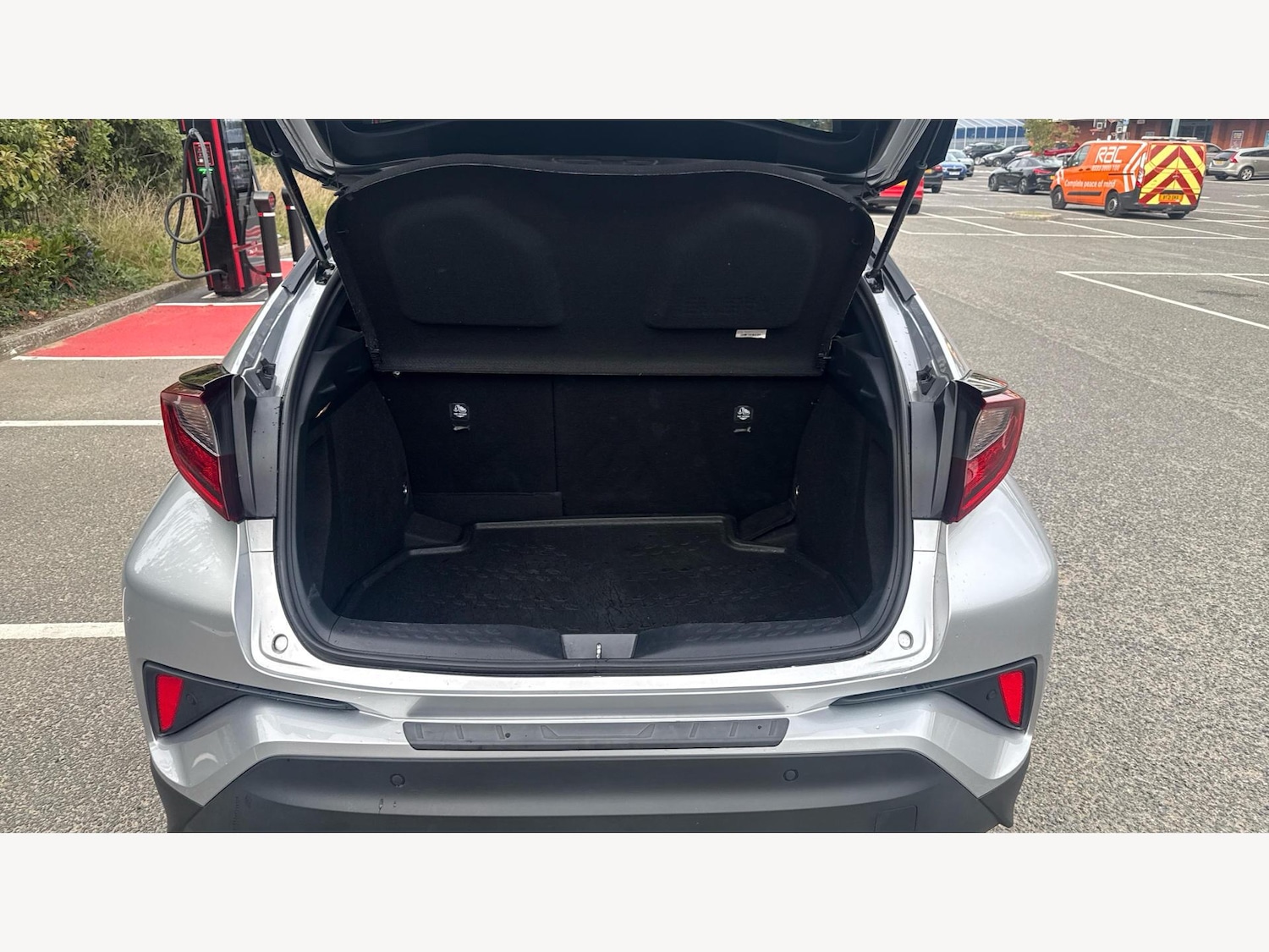 Used Toyota C-HR 2023 for sale - 76370753: Photo 16