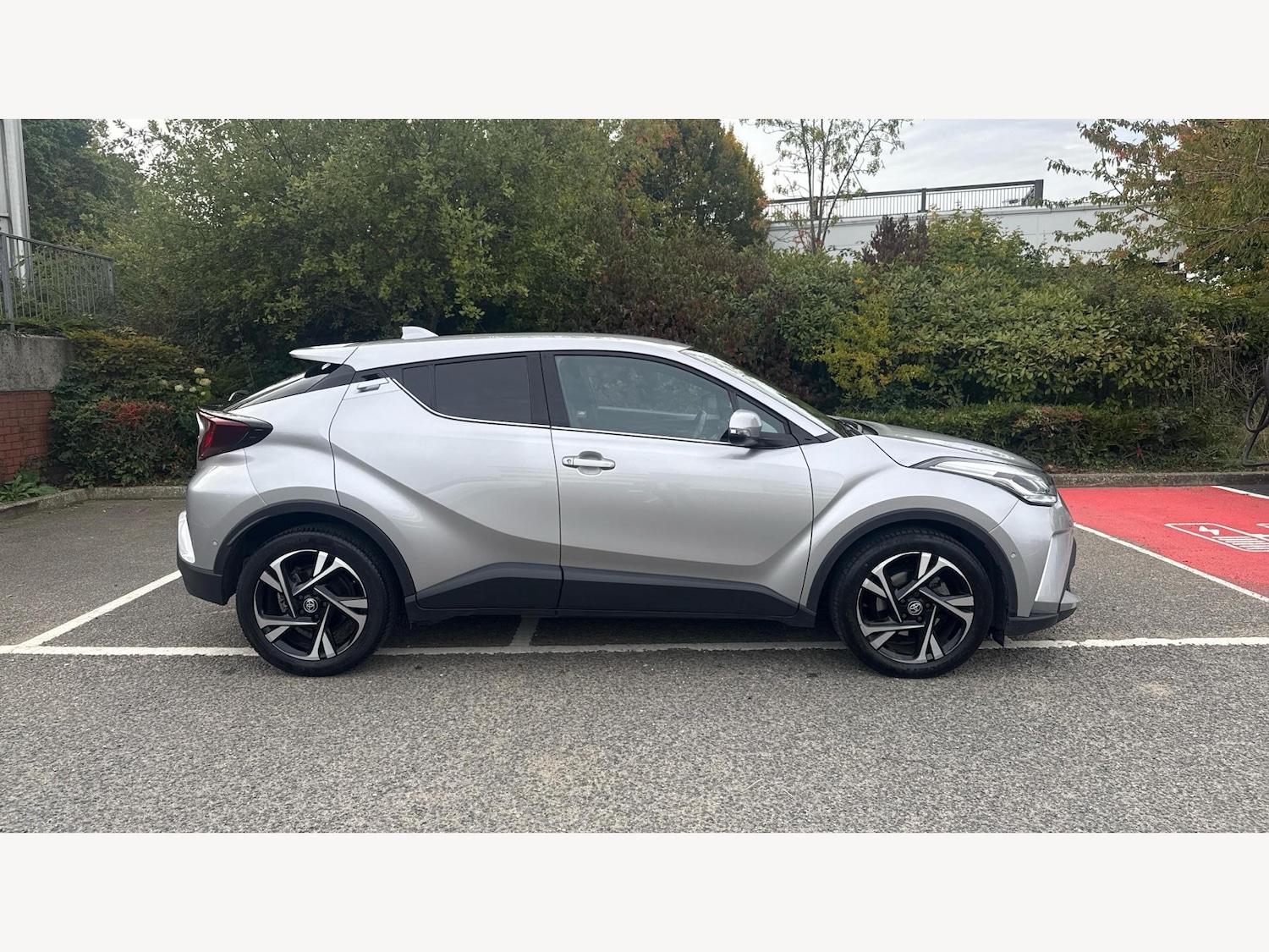 Used Toyota C-HR 2023 for sale - 76370753: Photo 18