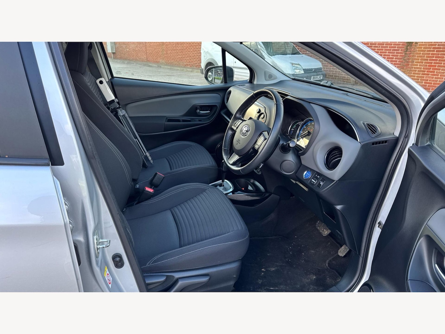 Used Toyota Yaris 2016 for sale - 77109692: Photo 13