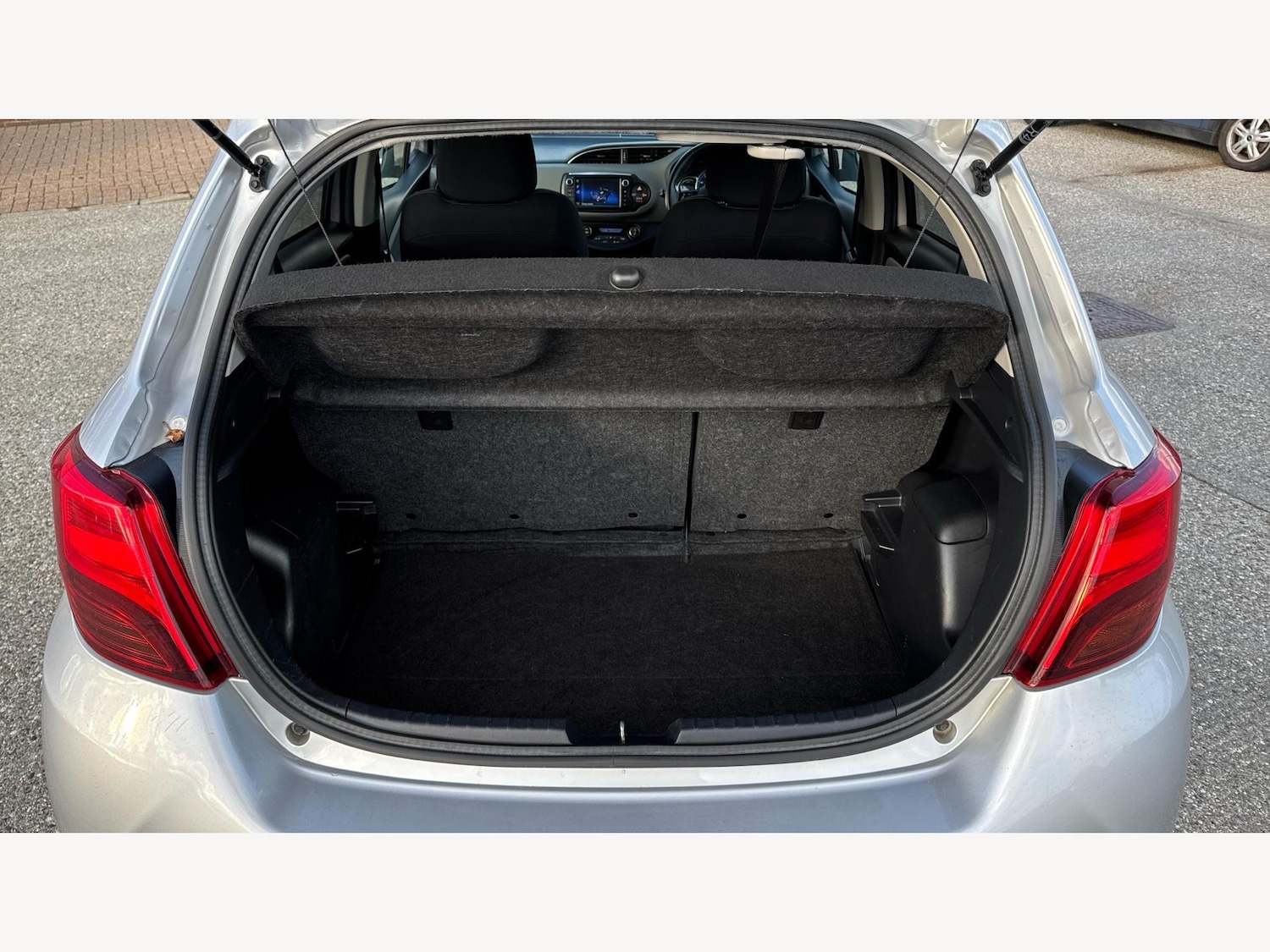 Used Toyota Yaris 2016 for sale - 77109692: Photo 16