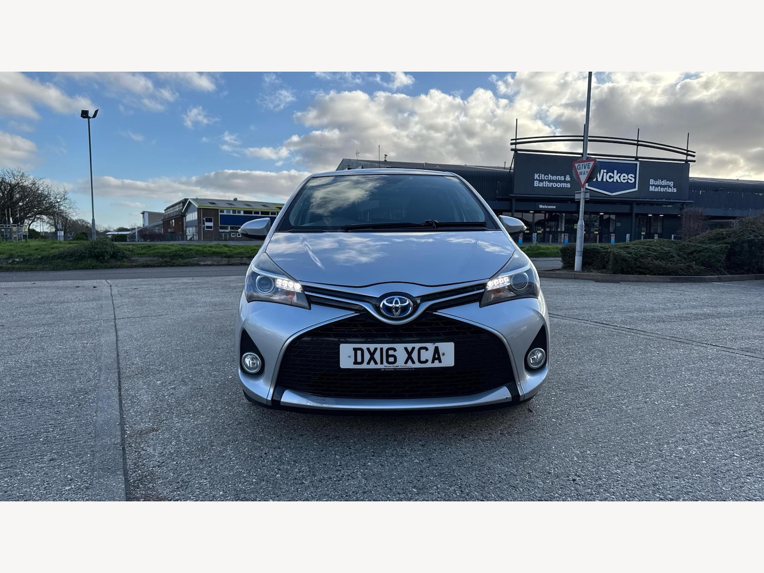 Used Toyota Yaris 2016 for sale - 77109692: Photo 17