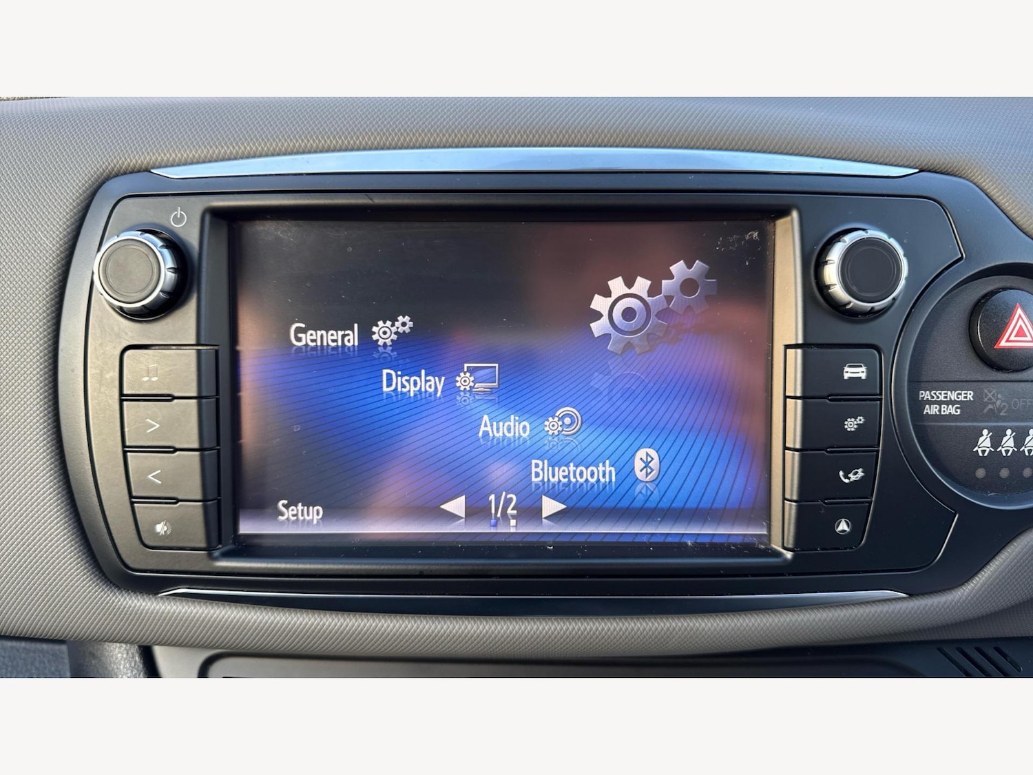 Used Toyota Yaris 2016 for sale - 77109692: Photo 22