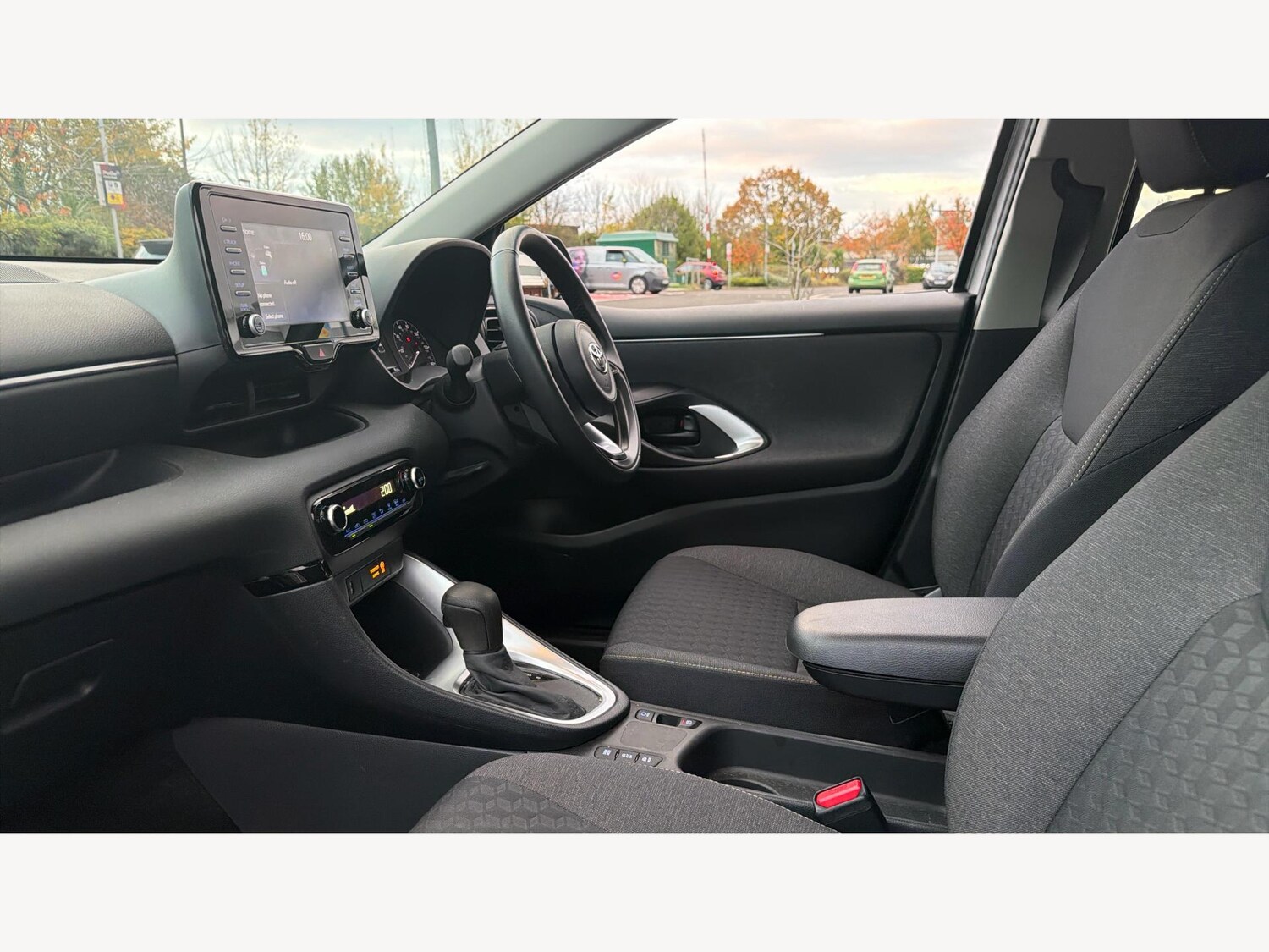 Used Toyota Yaris 2023 for sale - 76613089: Photo 12