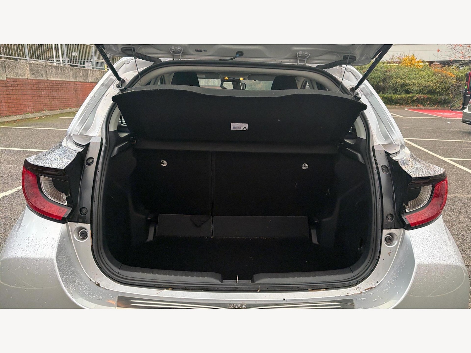 Used Toyota Yaris 2023 for sale - 76613089: Photo 16