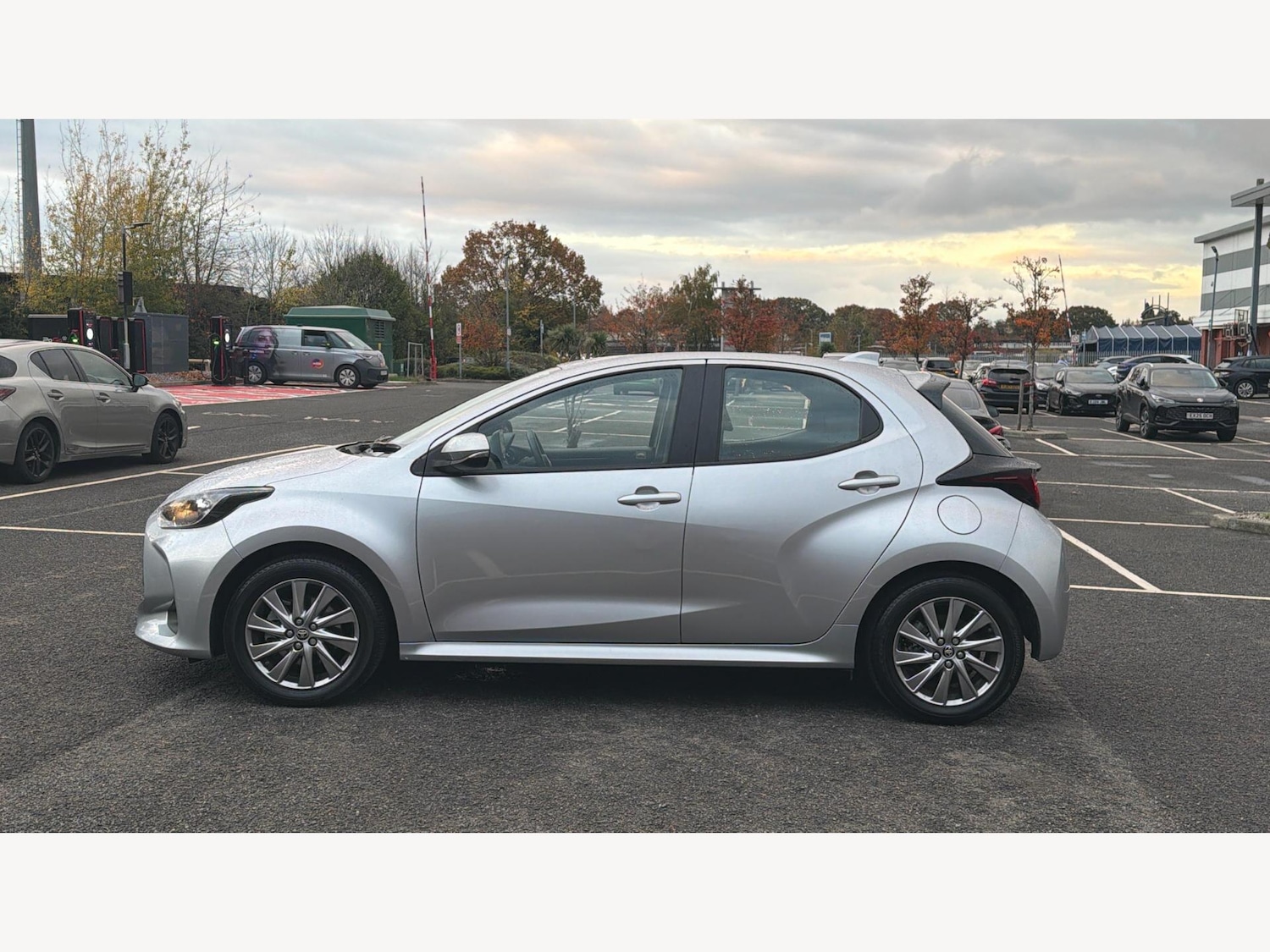 Used Toyota Yaris 2023 for sale - 76613089: Photo 19