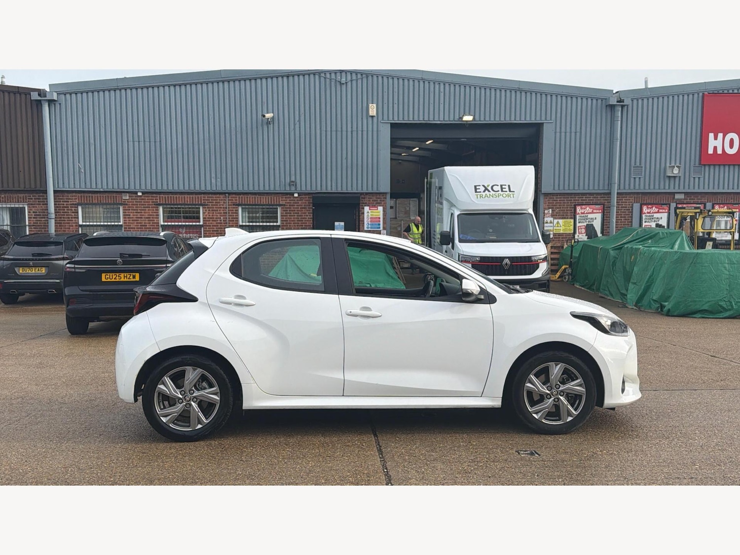 Used Toyota Yaris 2024 for sale - 77633712: Photo 18