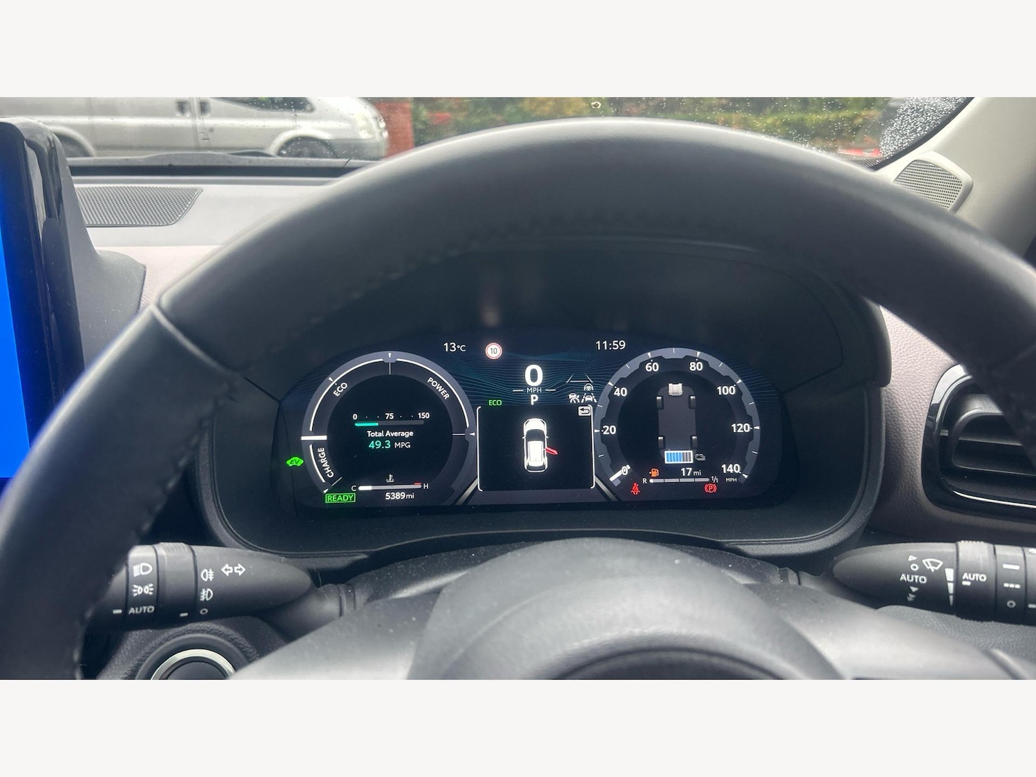 Used Toyota Yaris Cross 2024 for sale - 76612877: Photo 11