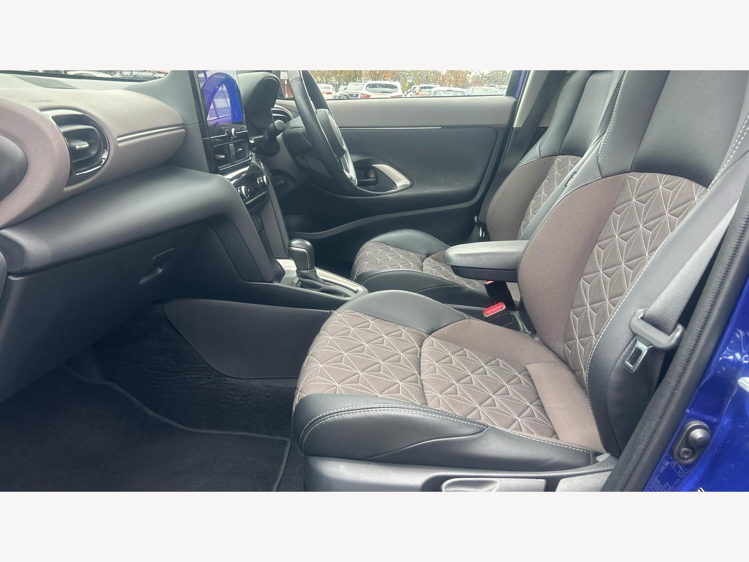 Used Toyota Yaris Cross 2024 for sale - 76612877: Photo 12