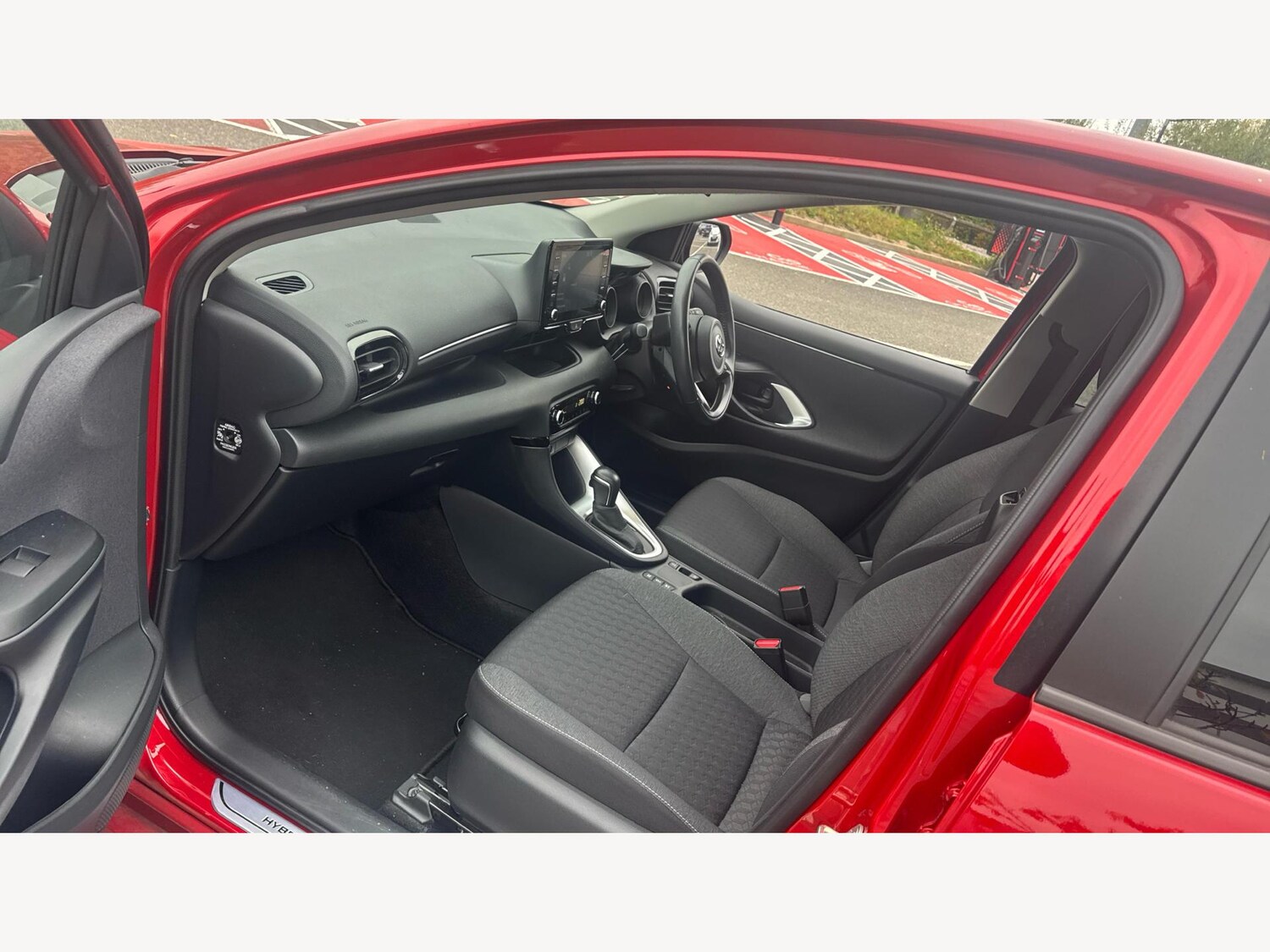 Used Toyota Yaris 2022 for sale - 76371743: Photo 12