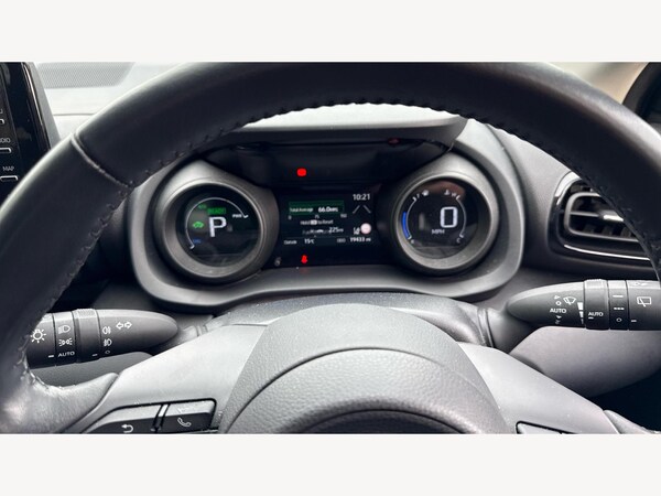 Used Toyota Yaris 2022 for sale - 76201097: Photo 11