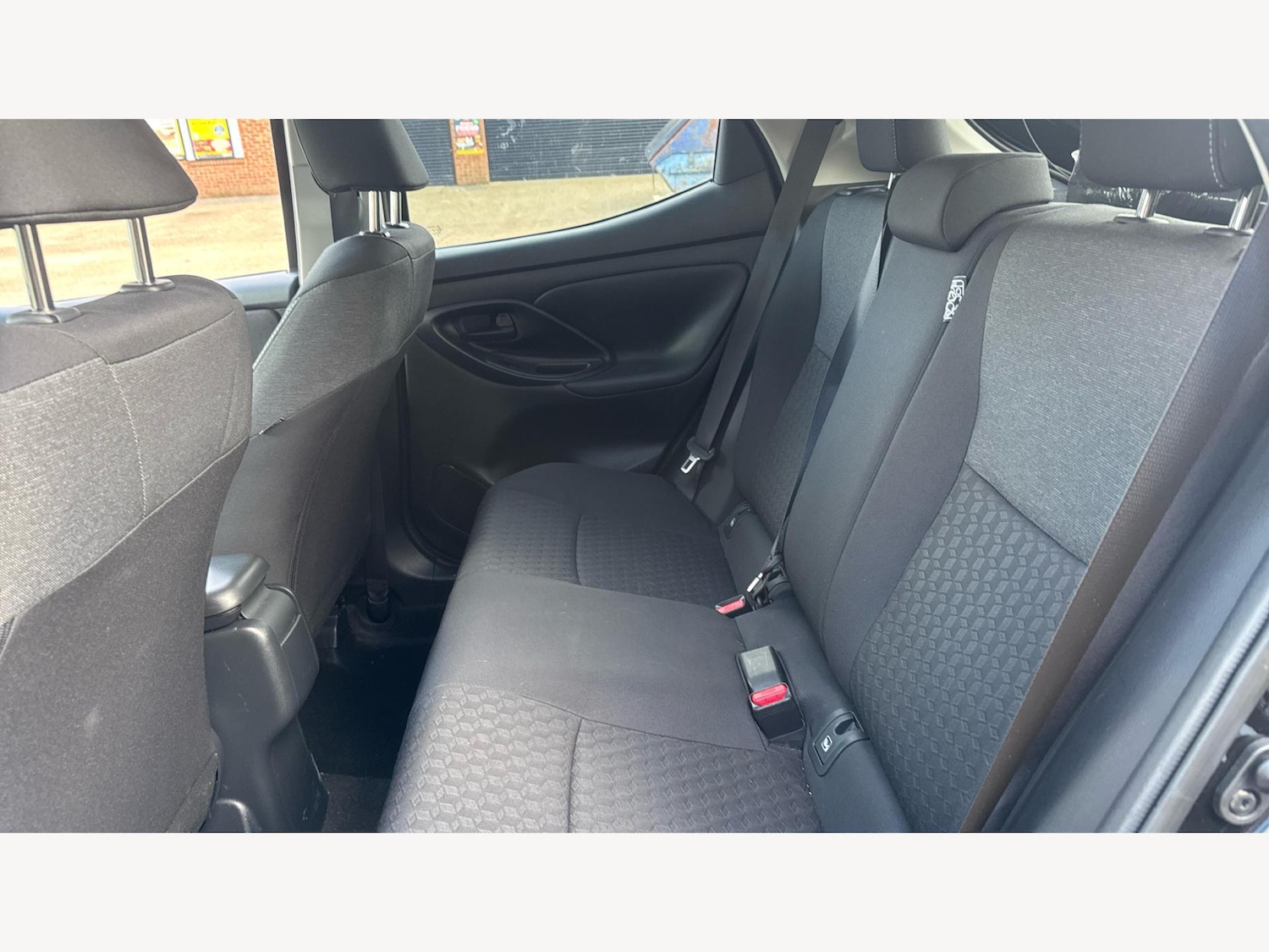 Used Toyota Yaris for sale - 77625622: Photo 15