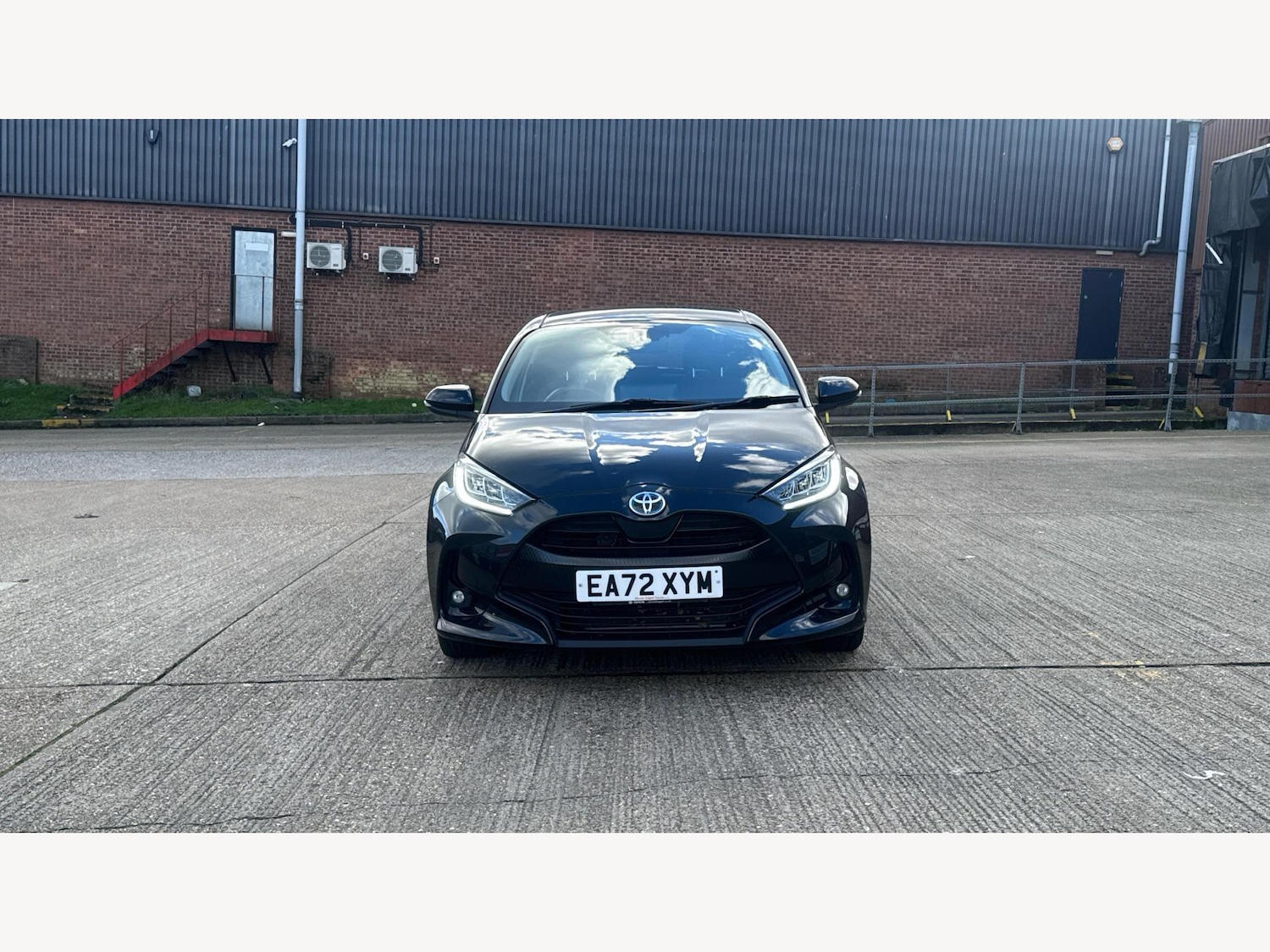 Used Toyota Yaris for sale - 77625622: Photo 17