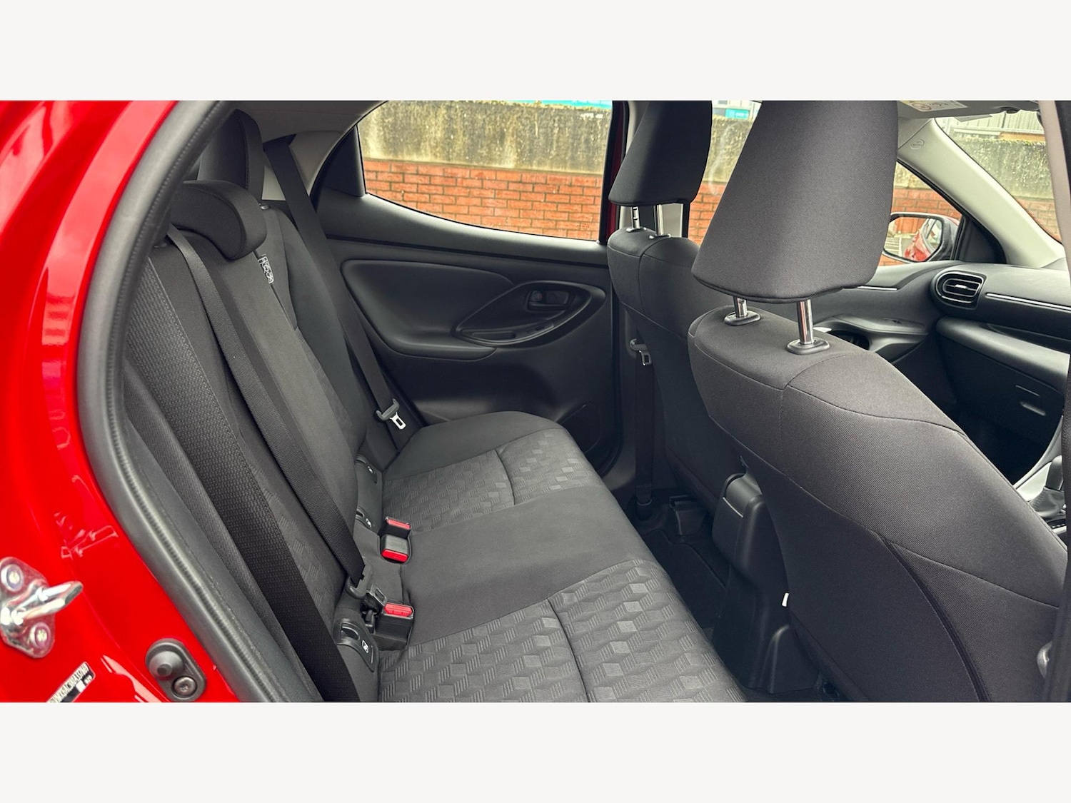 Used Toyota Yaris 2024 for sale - 76613081: Photo 14