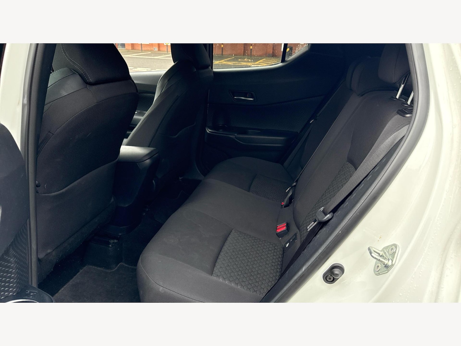 Used Toyota C-HR 2023 for sale - 76612923: Photo 15