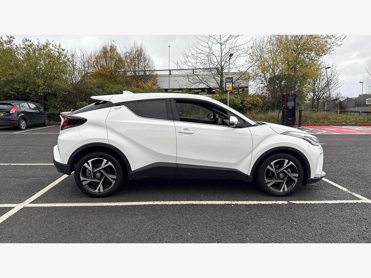 Used Toyota C-HR 2023 for sale - 76612923: Photo 18