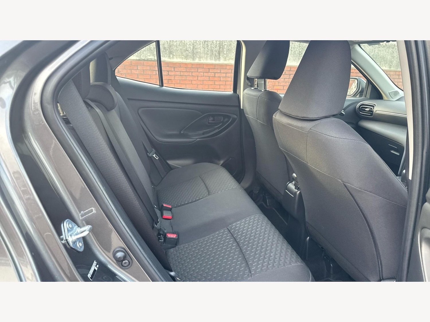 Used Toyota Yaris Cross 2024 for sale - 76370520: Photo 14