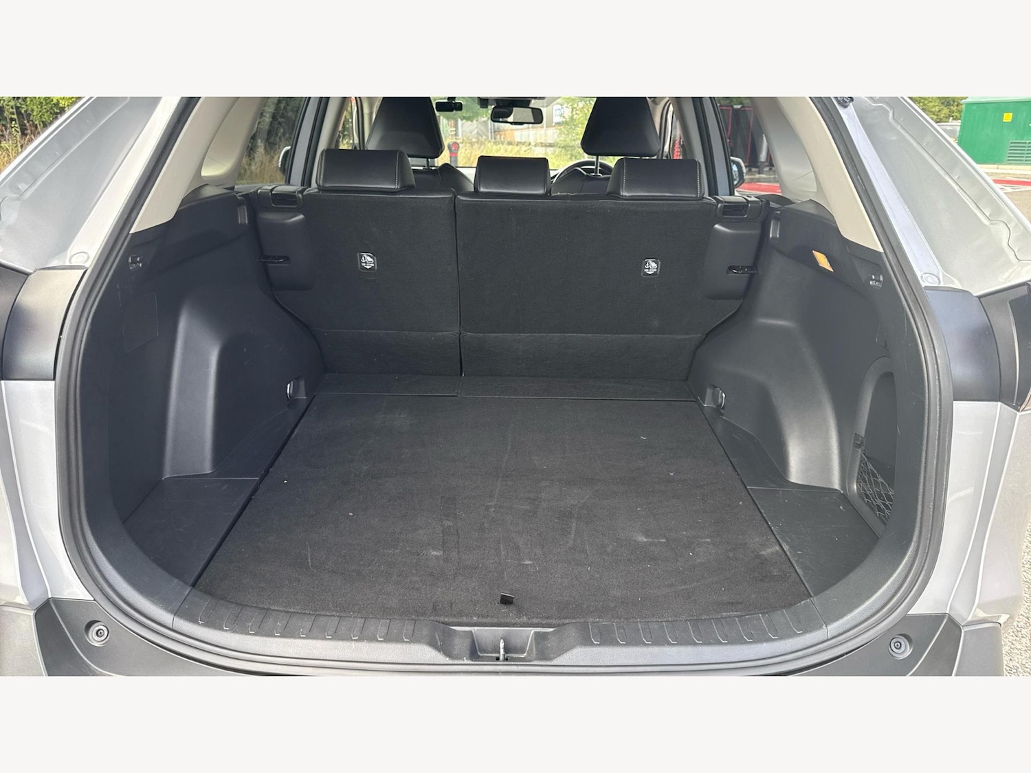 Used Toyota RAV4 2019 for sale - 76109549: Photo 16