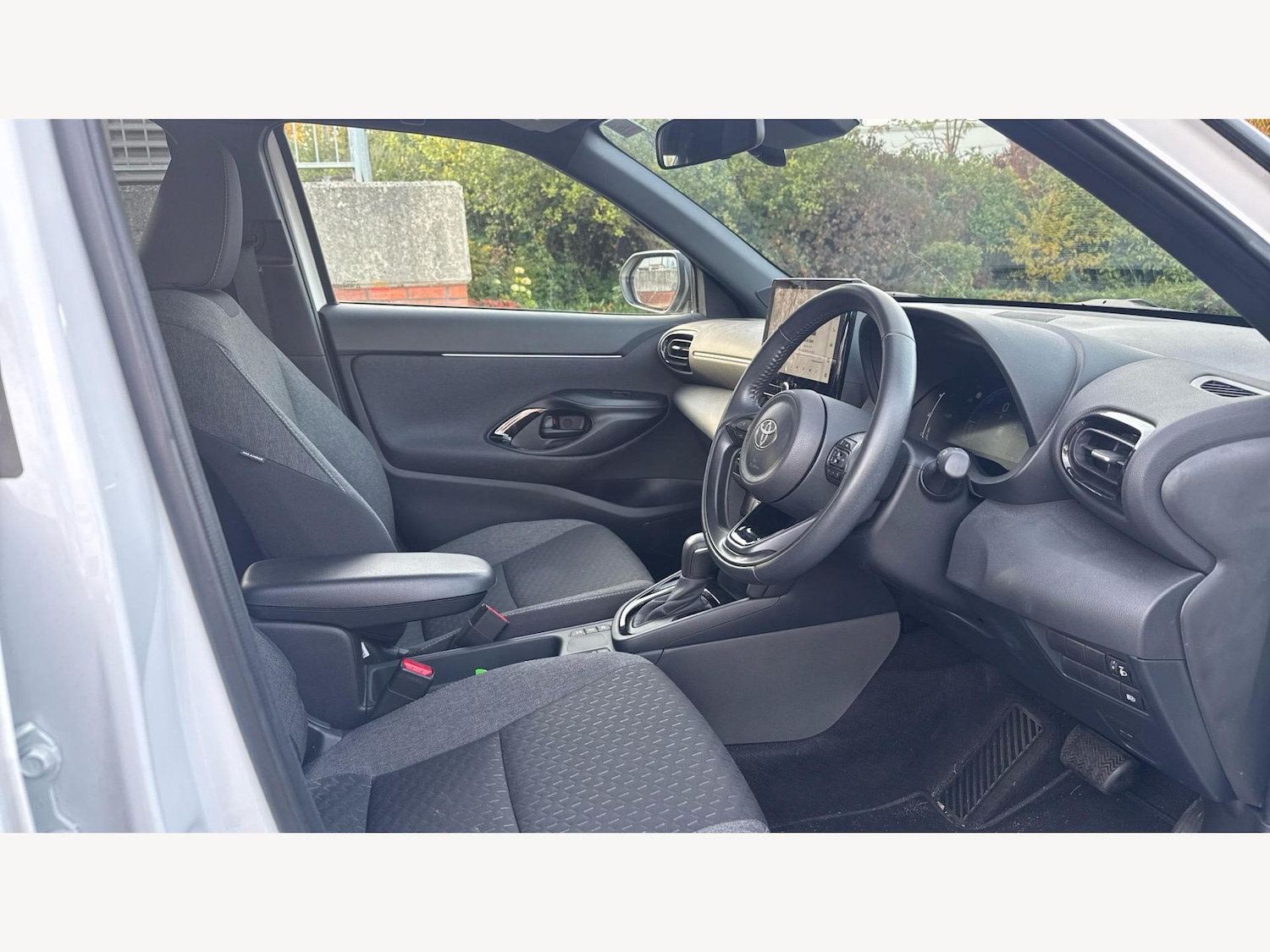 Used Toyota Yaris Cross 2024 for sale - 76370665: Photo 13