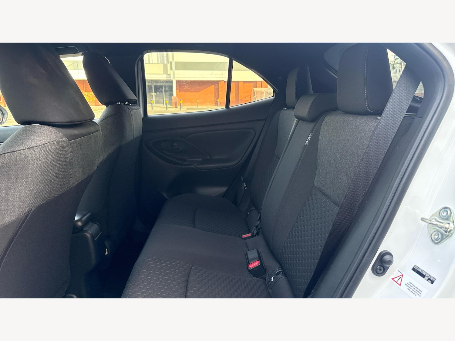 Used Toyota Yaris Cross 2024 for sale - 76370665: Photo 15