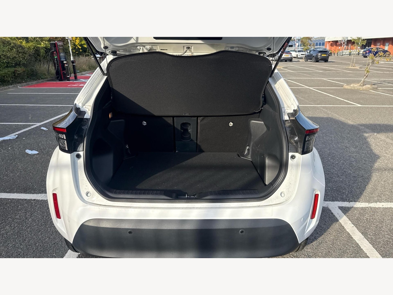 Used Toyota Yaris Cross 2024 for sale - 76370665: Photo 16