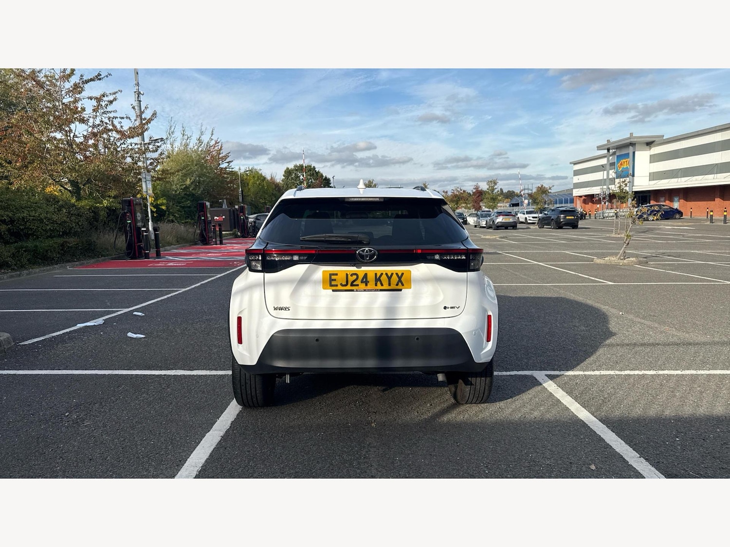 Used Toyota Yaris Cross 2024 for sale - 76370665: Photo 21