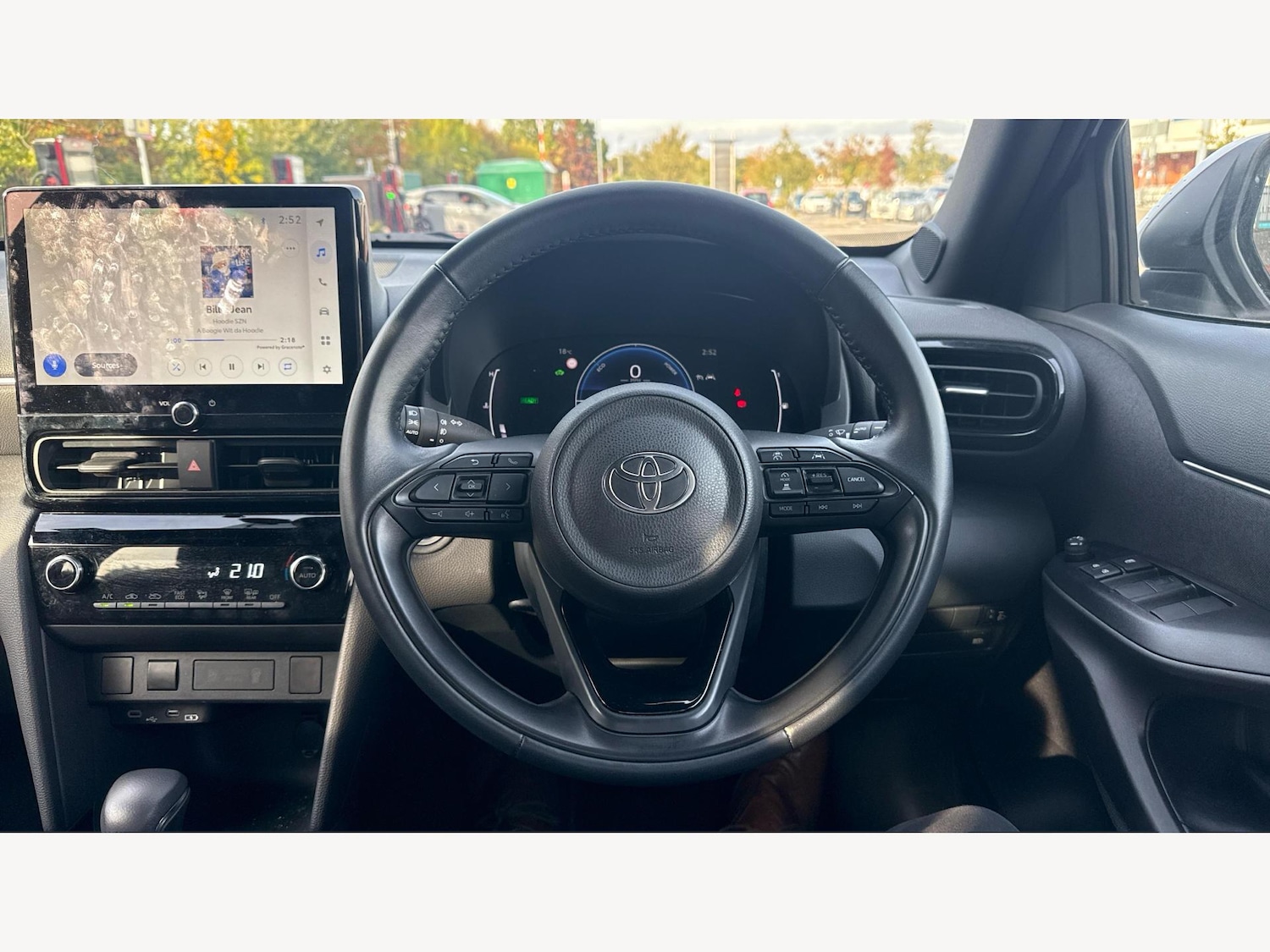 Used Toyota Yaris Cross 2024 for sale - 76370665: Photo 8