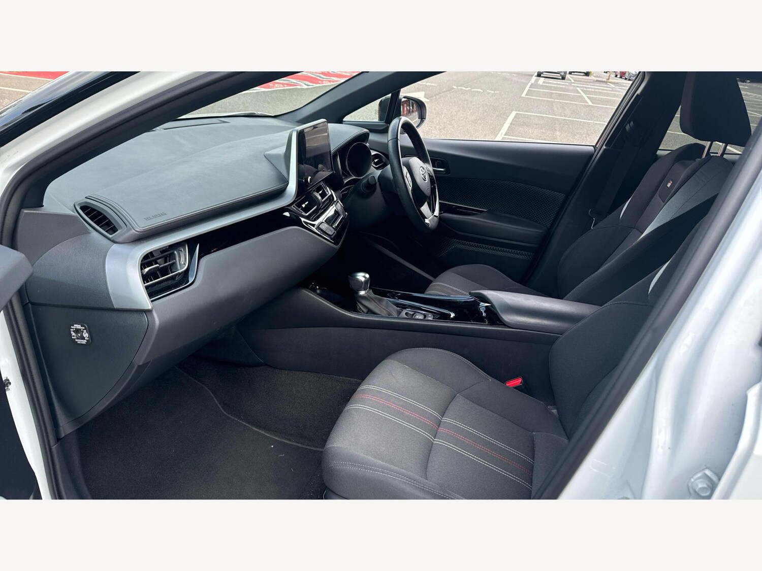 Used Toyota C-HR 2023 for sale - 76612957: Photo 12