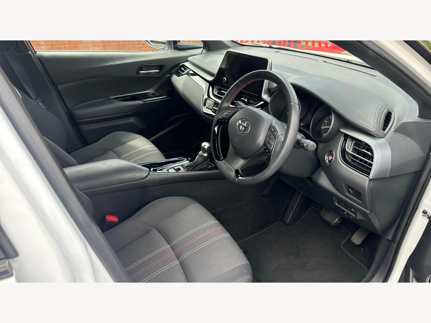 Used Toyota C-HR 2023 for sale - 76612957: Photo 13