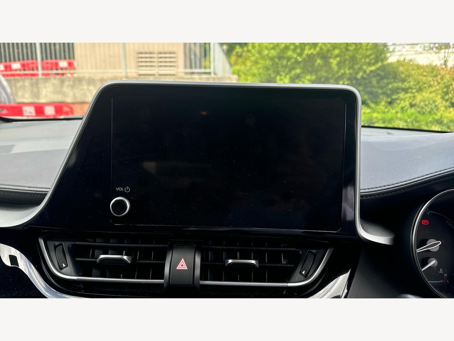 Used Toyota C-HR 2023 for sale - 76612957: Photo 9