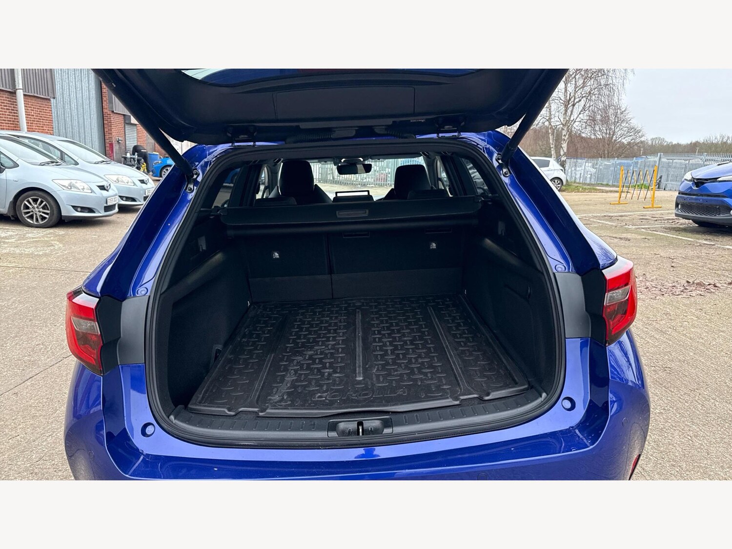 Used Toyota Corolla for sale - 77192000: Photo 16