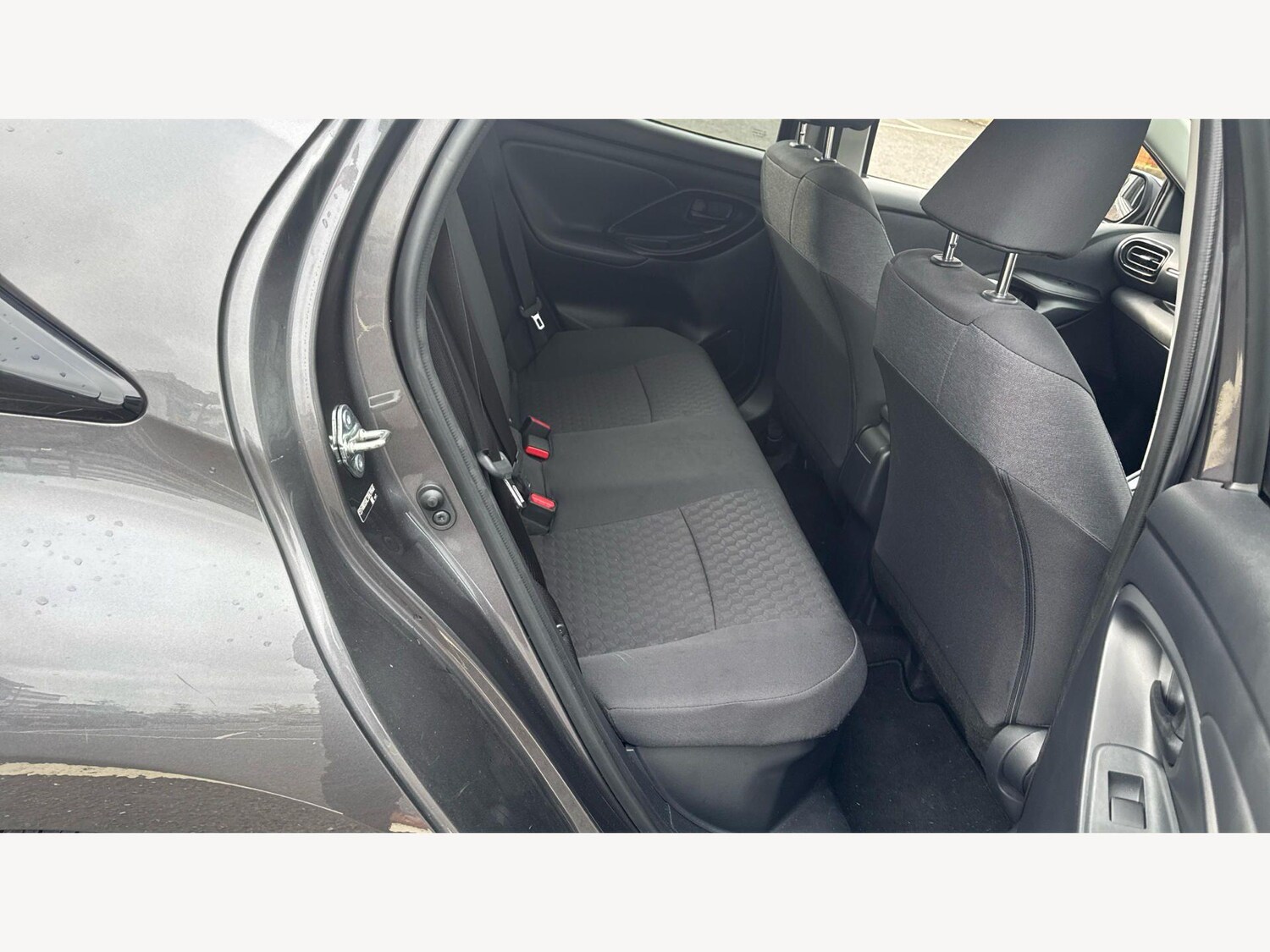 Used Toyota Yaris for sale - 77807628: Photo 14