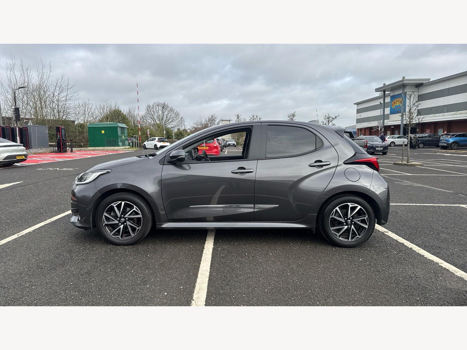 Used Toyota Yaris for sale - 77807628: Photo 19