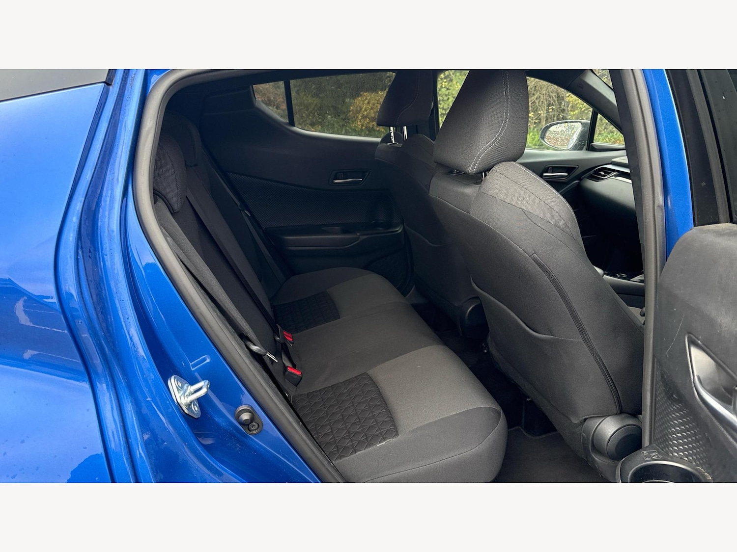 Used Toyota C-HR 2021 for sale - 76850526: Photo 14