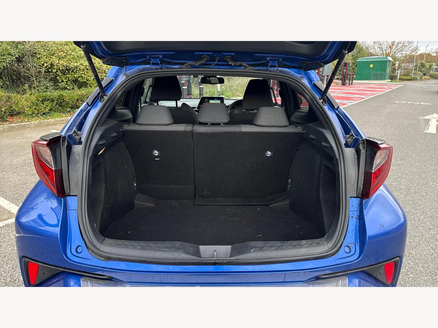 Used Toyota C-HR 2021 for sale - 76850526: Photo 16