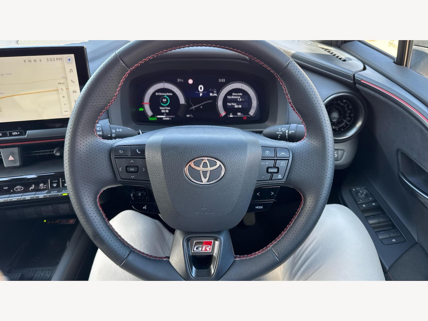 Used Toyota C-HR 2024 for sale - 76612938: Photo 10