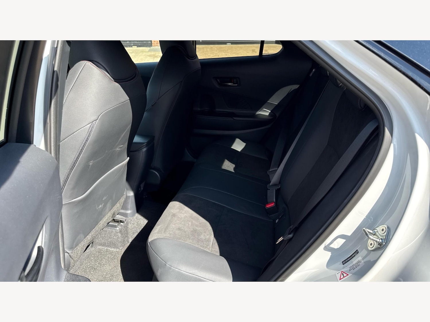 Used Toyota C-HR 2024 for sale - 76612938: Photo 15