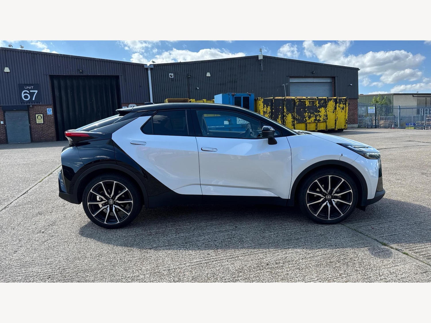 Used Toyota C-HR 2024 for sale - 76612938: Photo 18