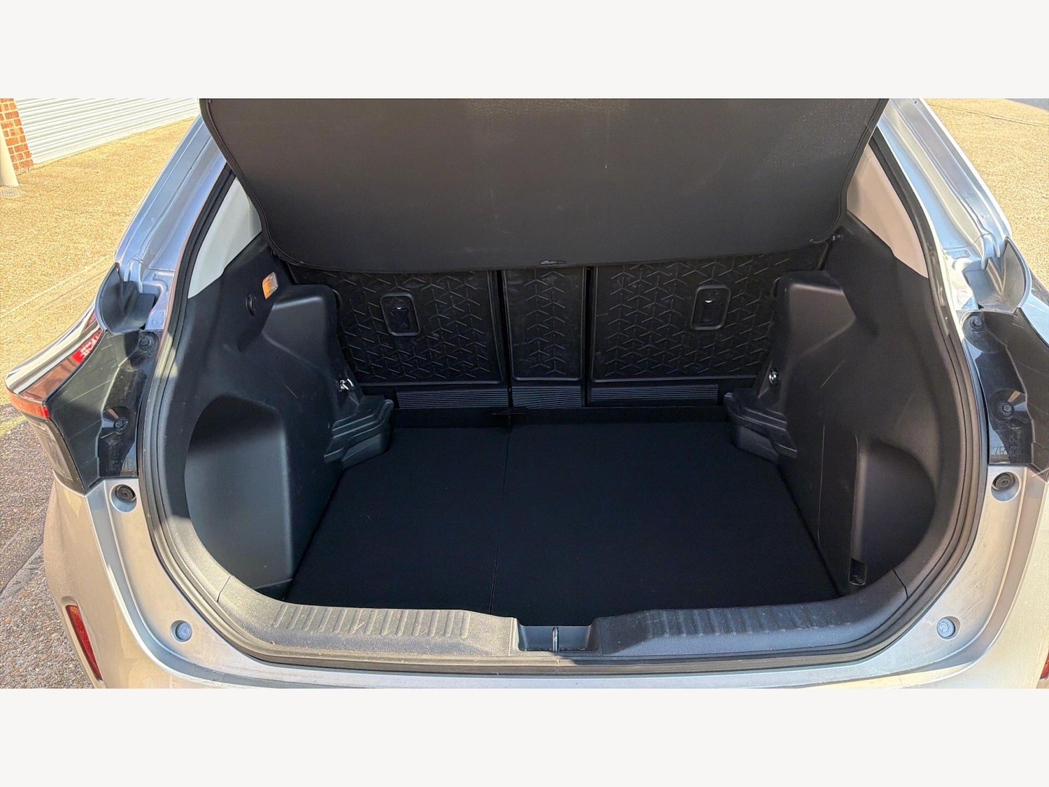 Used Toyota Yaris Cross for sale - 78135585: Photo 16