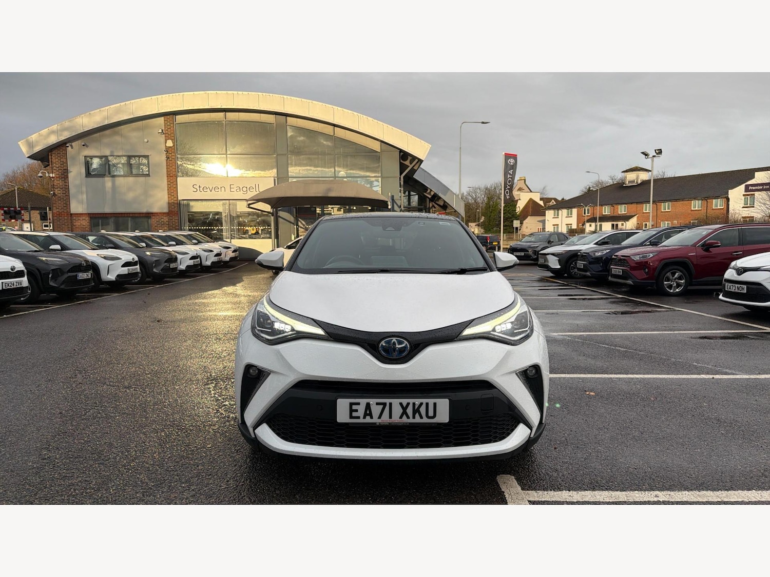 Used Toyota C-HR 2021 for sale - 76898800: Photo 17