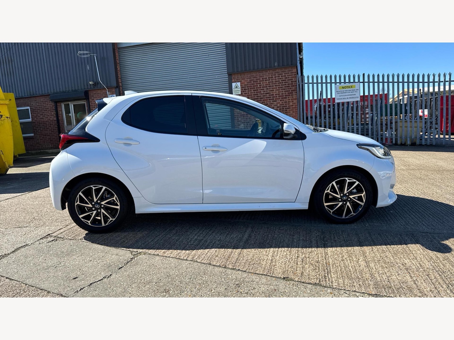 Used Toyota Yaris 2024 for sale - 76370602: Photo 18