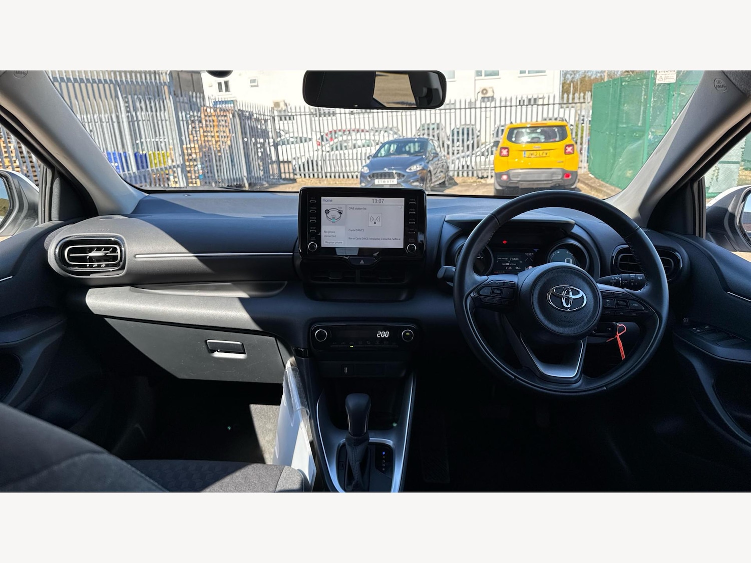 Used Toyota Yaris 2024 for sale - 76370602: Photo 7
