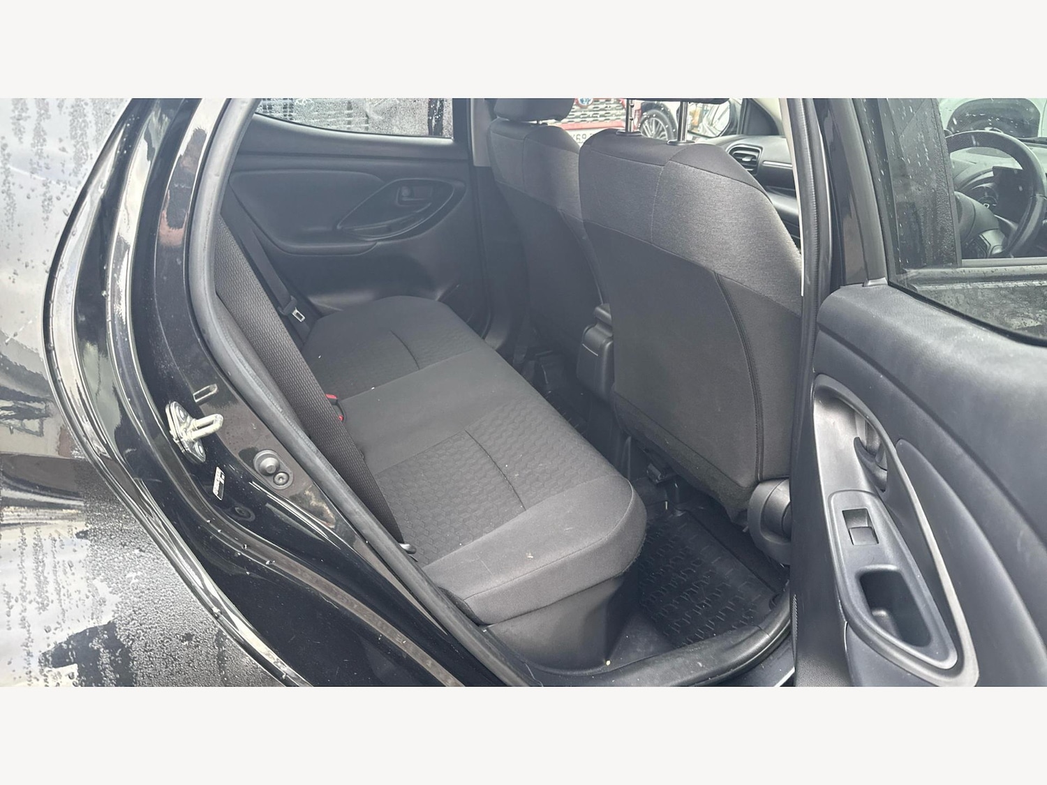 Used Toyota Yaris for sale - 77625952: Photo 14