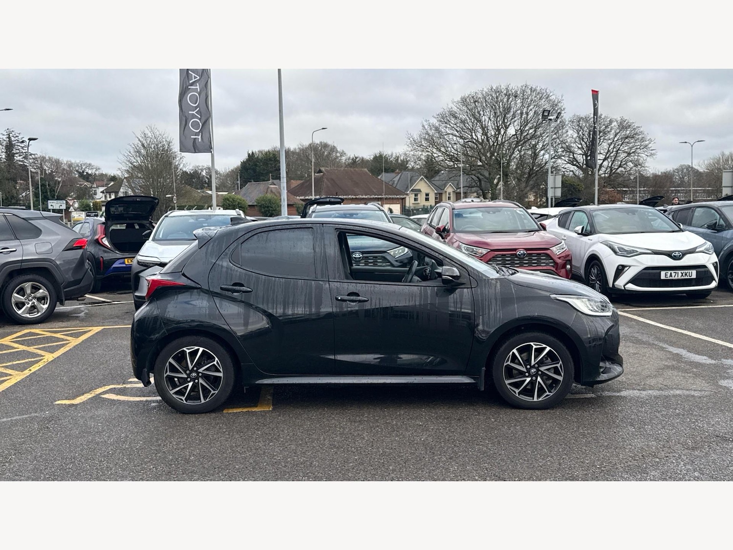 Used Toyota Yaris for sale - 77625952: Photo 18