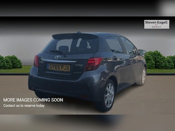 Used Toyota Yaris 2015 for sale - 79131937: Photo