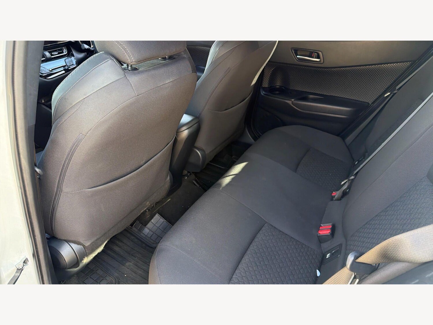 Used Toyota C-HR 2023 for sale - 77908713: Photo 15