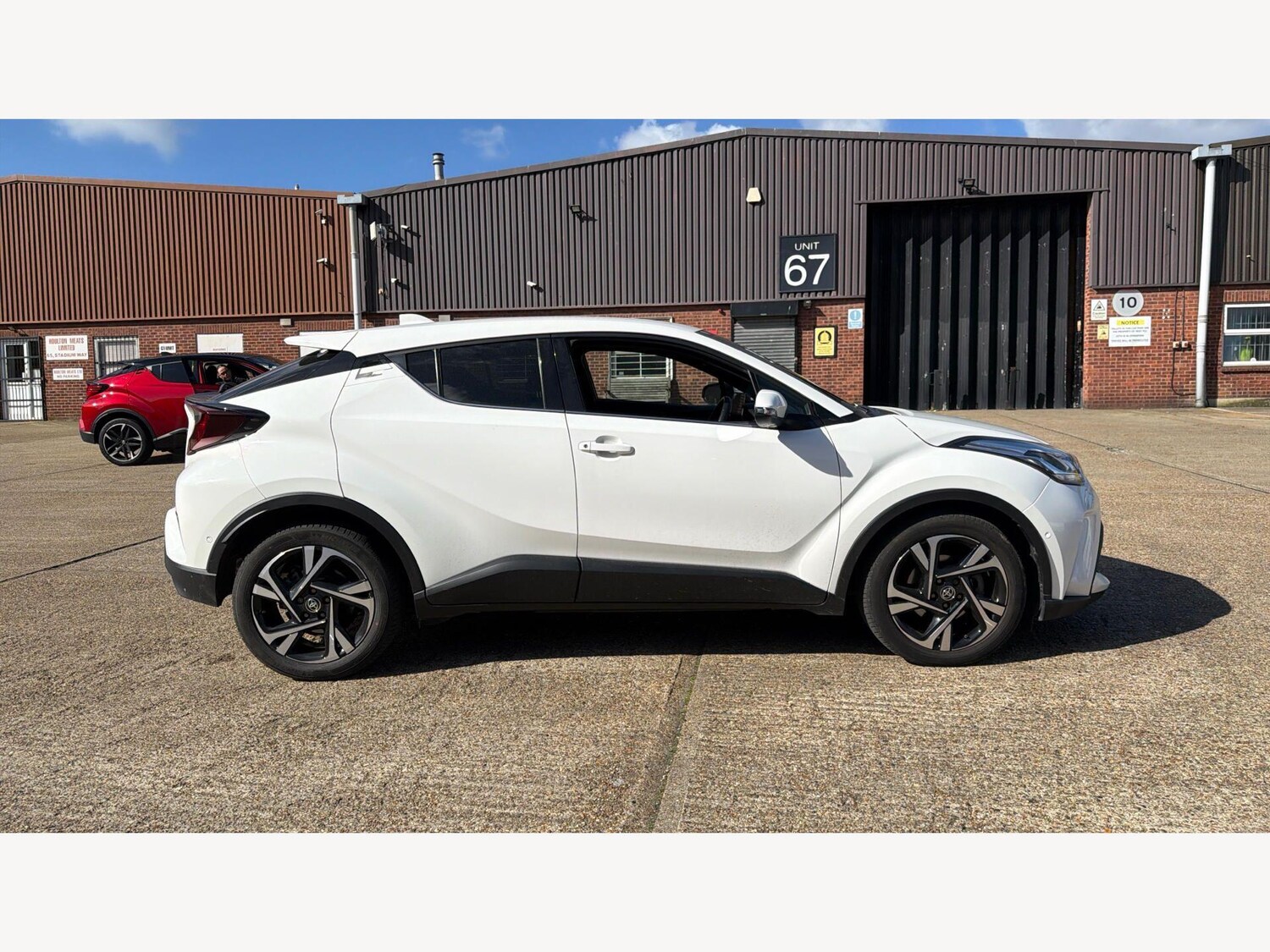 Used Toyota C-HR 2023 for sale - 77908713: Photo 18