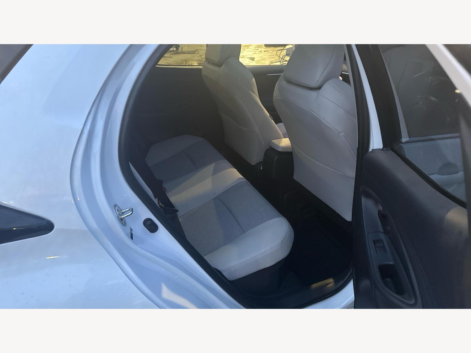 Used Toyota Yaris for sale - 77808865: Photo 14