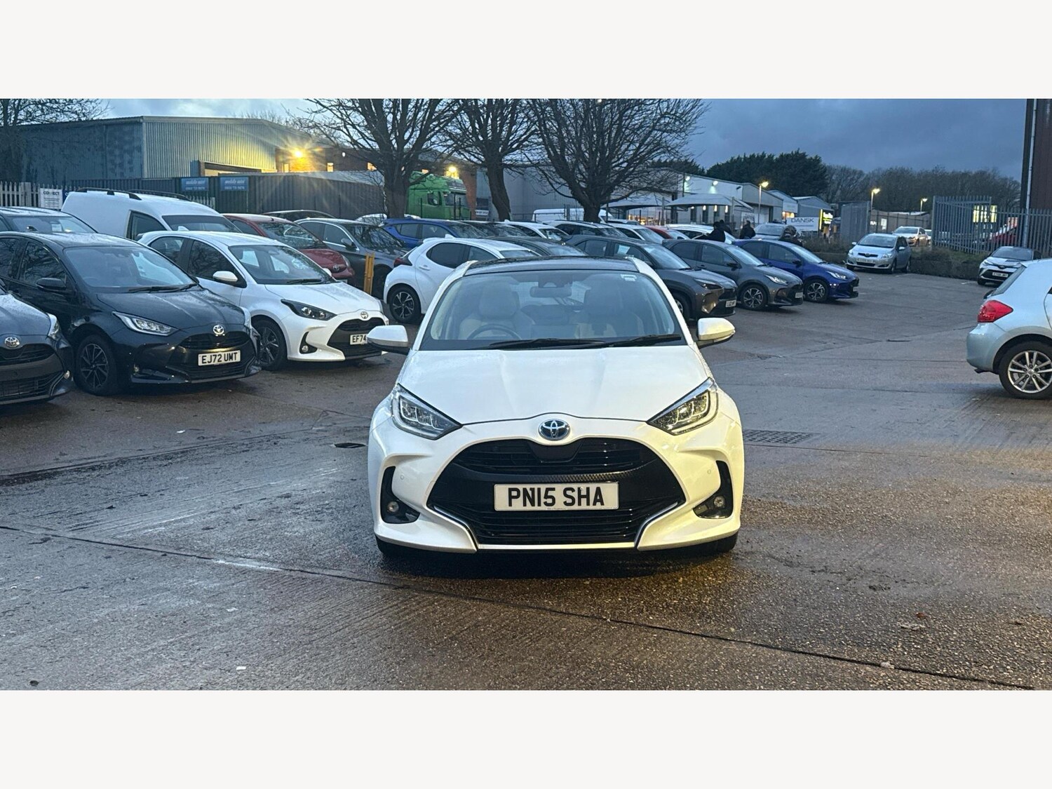 Used Toyota Yaris for sale - 77808865: Photo 17