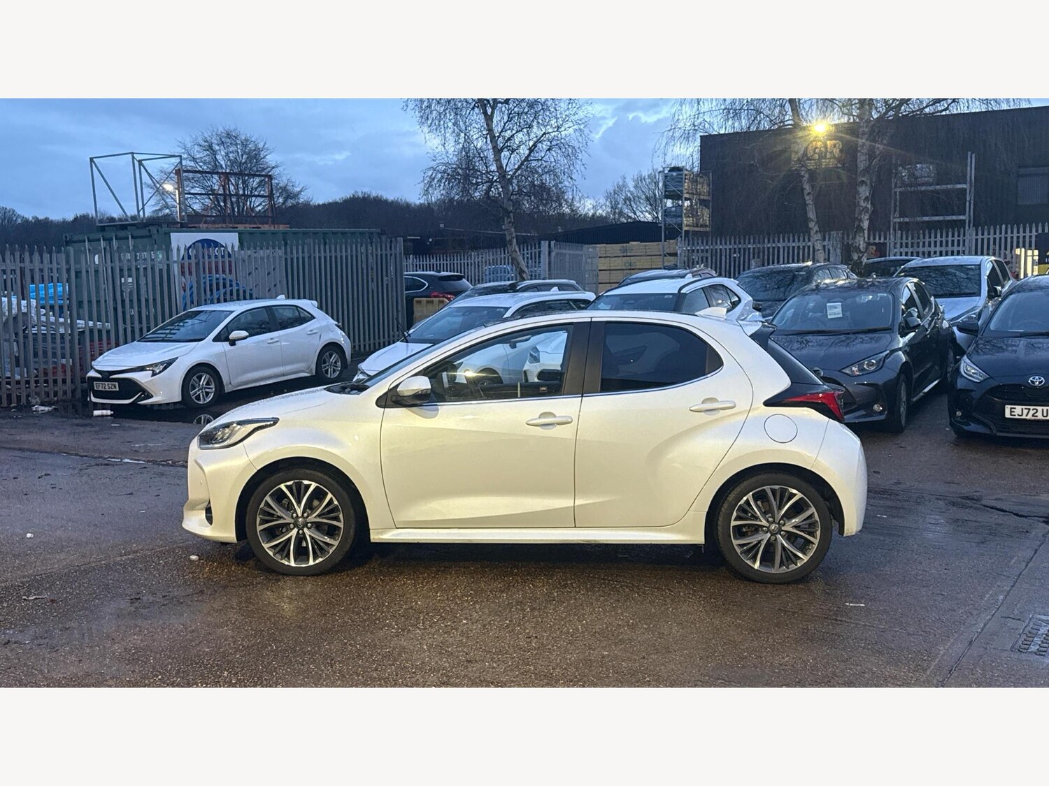 Used Toyota Yaris for sale - 77808865: Photo 19